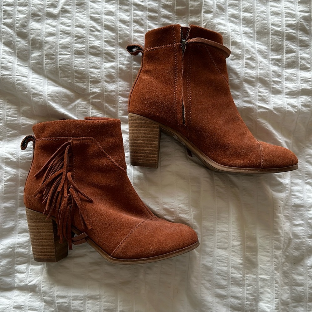Toms Rust Brown Suede Fringe Ankle Boots